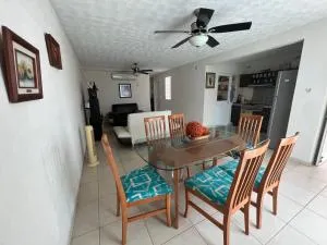 Acapulco Marina Diamante - Gallinero