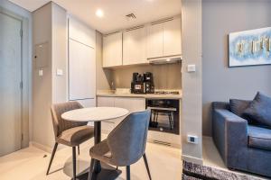 ALiving Luxury 1BR with Canal View I Near Burj Khalifa & Dubai Mall I Zada Tower, 2613