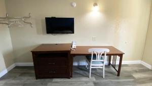 King Room room in Express Inn Newport News