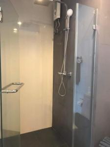 6th Avenue Surin Beach