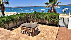 casa del mar,,, gran terraza junto playa cantil