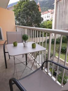 Beau studio avec balcon