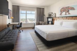 Club King Room with Lounge Access room in The Bidwell Marriott Portland