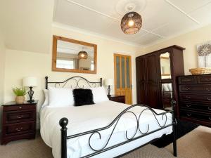 Penzance~Charming family home~3 bed ~2 bathrooms