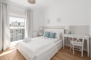 White Elegance Apartment with AC & FREE GARAGE by Renters