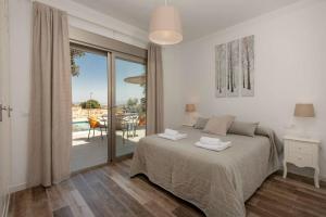 Doña Juana by Vintage Travel