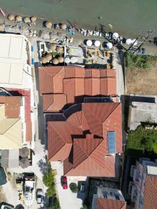 Cest La Vie Rooms and Suites