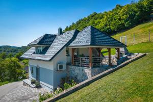 Vineyard Cottage Deer's Hill - Happy Rentals 