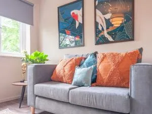 Pass the Keys Couples Haven on the Banks of the River Aire - Horsforth