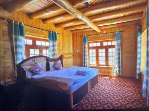 Guru view Home stay