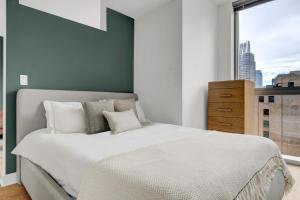 Loop 1BR w Gym Pool WD nr Millennium Park CHI-226