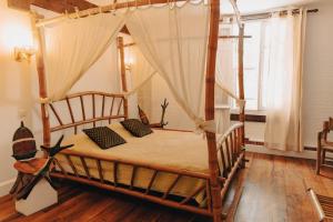 Appartements Mas du Versadou, dans un espace naturel protege, piscine couverte chauffee toute l'annee, Spa et salle de jeux : photos des chambres