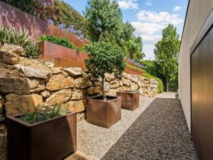 Design villa sea views and lap pool