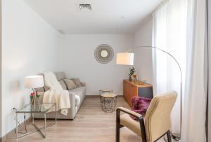 Housing Atarazanas by SharingCo