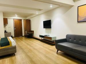 The Lemon Grass Hotel