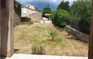 Maisons de vacances Belle maison avec jardin en Provence : photos des chambres