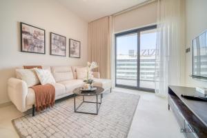 Slick 1BR at Binghatti Creek Al Jadaf by Deluxe Holiday Homes
