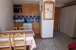 Les Balcons du Soleil Appt303 à100m pistes 2 chambres parking couvert WIFI