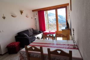Les Balcons du Soleil Appt303 à100m pistes 2 chambres parking couvert WIFI Ménage compris lhiver