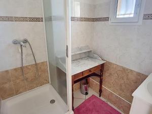 Beau pavillon T3 avec terrasse et vue sur la garrigue