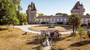 Appartements Chateau de Mornay : Chambre Double - Vue sur Jardin