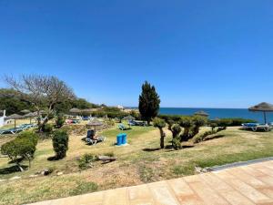 Beach Apartment Gabriela with Pool