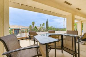 Porterville Getaway w Patio + Valley Views!