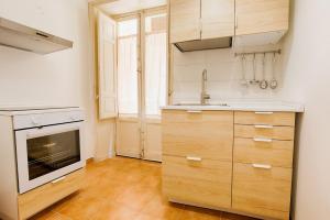 GuestHost - Historic Center Trapani Roomy Apt