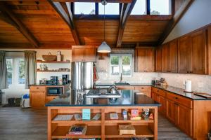 Hot Tub + Ocean Views: Spacious Irish Beach Home!