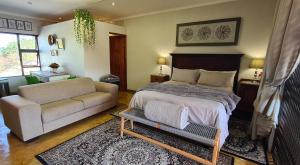 Upstairs R-2 Self-Catering Unit