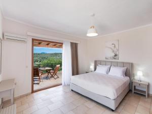 Kyknos by Vintage Travel