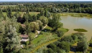 B&B / Chambres d'hotes Espace Nature Studio independant proche du Parc des oiseaux : Chambre Double - Vue sur Jardin - Non remboursable