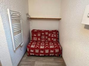 Appartements Studio cosy au pied des pistes avec balcon, proche centre et piscine, navette gratuite - FR-1-515-172 : photos des chambres