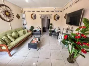 Angelene's place - Oui Papa! - Saint Joseph