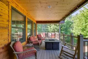 Cozy Frazee Lake Home with Hot Tub and Fire Pit! - Frazee