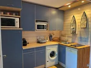 Studio Cabine à La Roquille, Piscine, Tennis, Parking, Proche Plages et Village Naturiste - FR-1-749-21 - مارسيلان