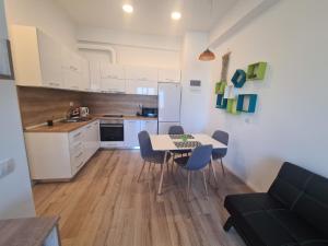 Central EvaApartments One