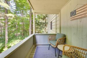 Cozy Bartlett Condo with Deck and Resort Amenities!