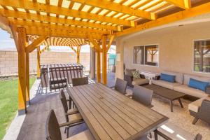 Lovely Bullhead City Retreat w Patio & Grill!