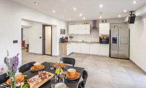 Villa Leandra near Omiš, private pool