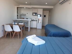 M O R A Home & Office