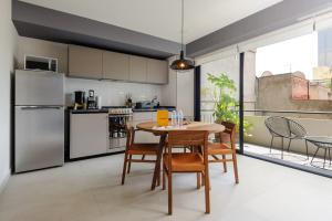 Majestic 1BR with Balcony in Cuauhtémoc