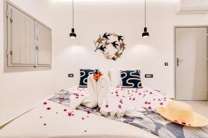 Tiara Suites Santorini