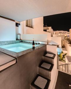 Tiara Suites Santorini