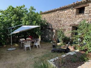 Maisons de vacances Provencal farmhous Luberon, swimming pool : photos des chambres