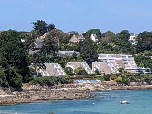 Appartements Apartment in Brittany with sea view : photos des chambres