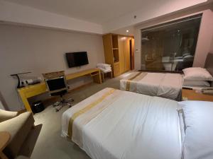 Nancy White Palace Villa