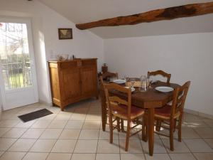 Maisons de vacances Gite La Chapelle-Laurent, 4 pieces, 5 personnes - FR-1-742-75 : photos des chambres