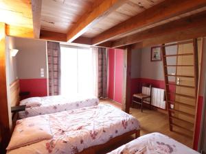 Maisons de vacances Gite Mandailles-Saint-Julien, 3 pieces, 5 personnes - FR-1-742-138 : photos des chambres