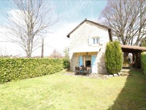 Maisons de vacances Gite Le Rouget-Pers, 2 pieces, 2 personnes - FR-1-742-161 : photos des chambres